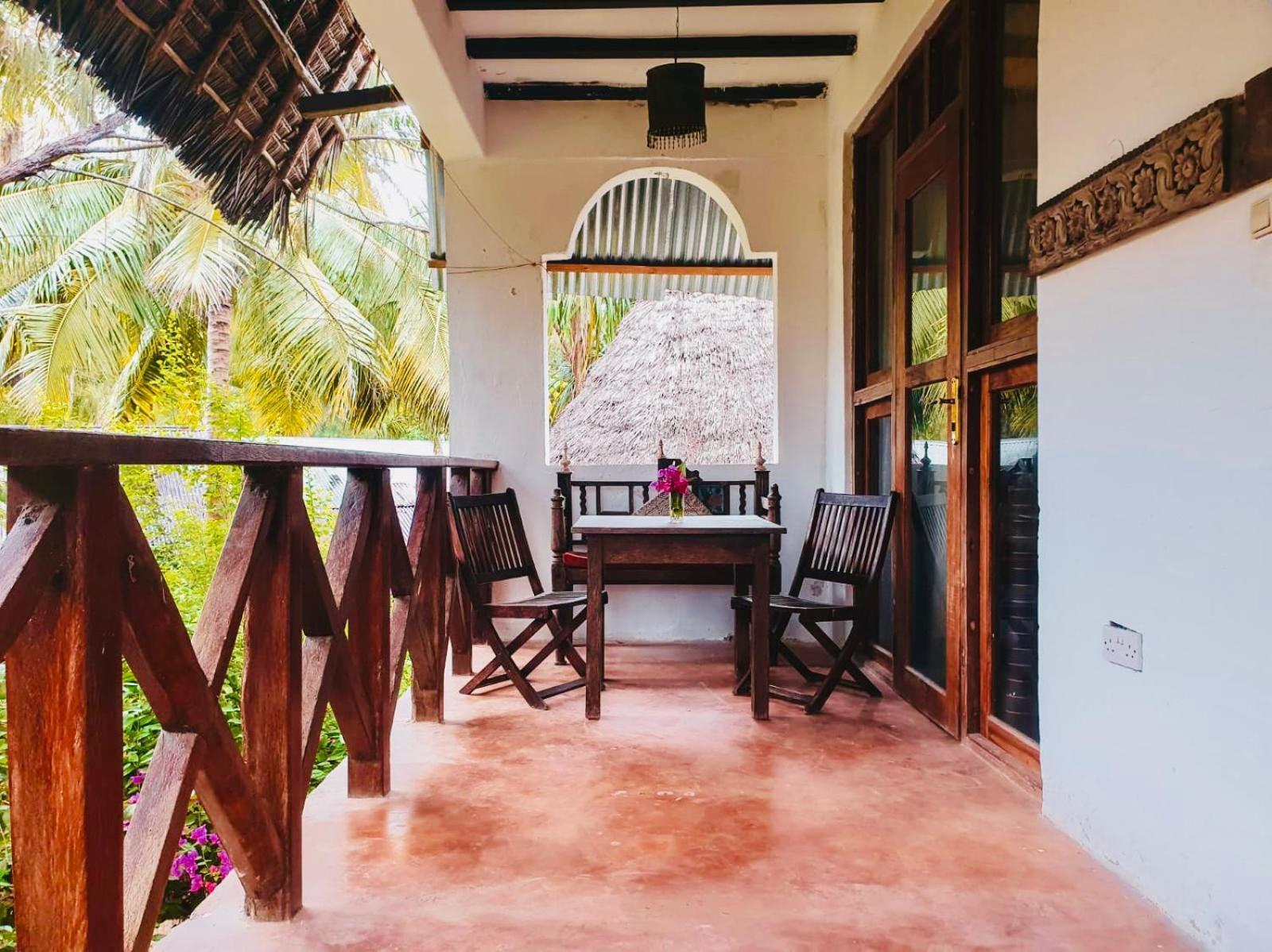 Casa Umoja Guest house 3*